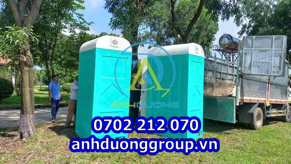 Hình ảnh nhà vệ sinh di động composite giao khách hàng